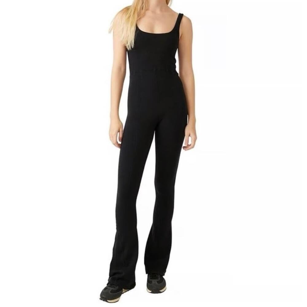 WILO Ribbed Flare Jumpsuit Black XS Athleisure Athletic